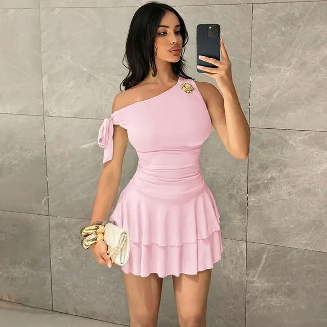 Elegant Solid Color One Shoulder Dress with Oblique Collar Sleeveless Design for Travel, Made of Polyester