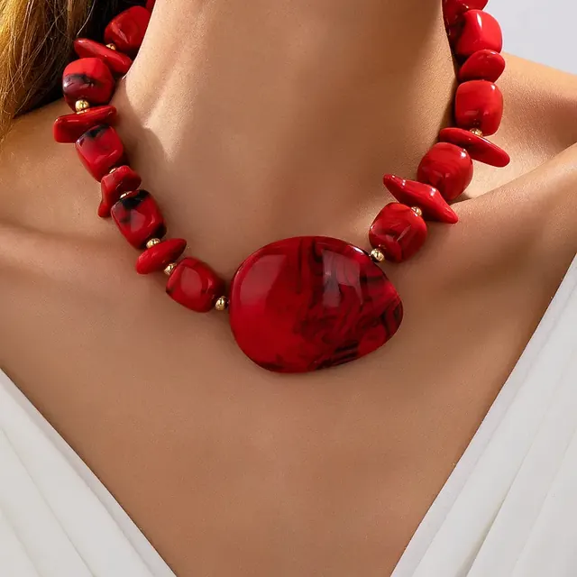 Bohemian Irregular Red Acrylic Beaded Chain Necklace for Women Featuring Unique Beading Craft