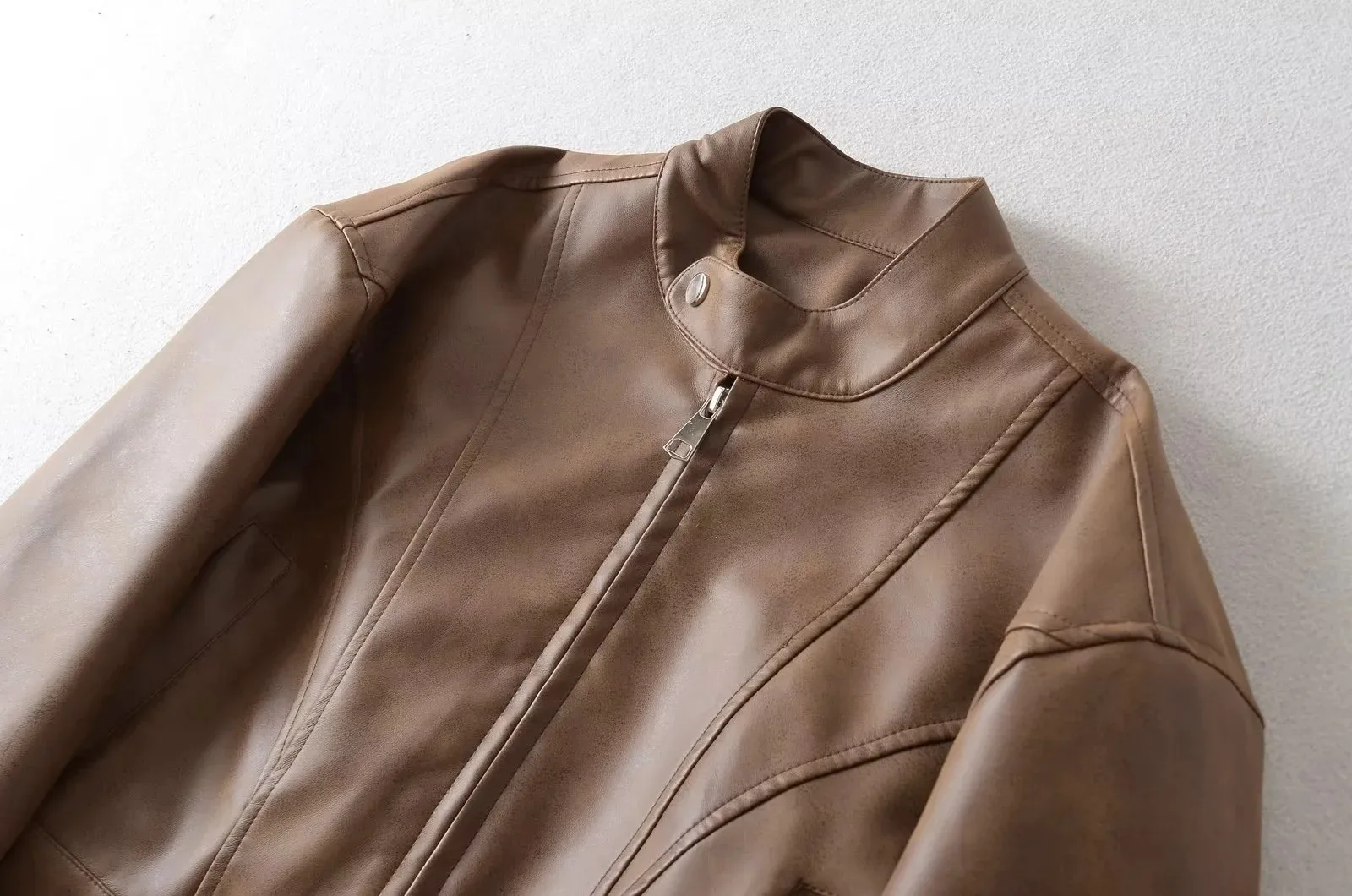 Streetwear Women's Leather Jacket with Zipper Placket and Standing Collar, Washed Polyester Fabric