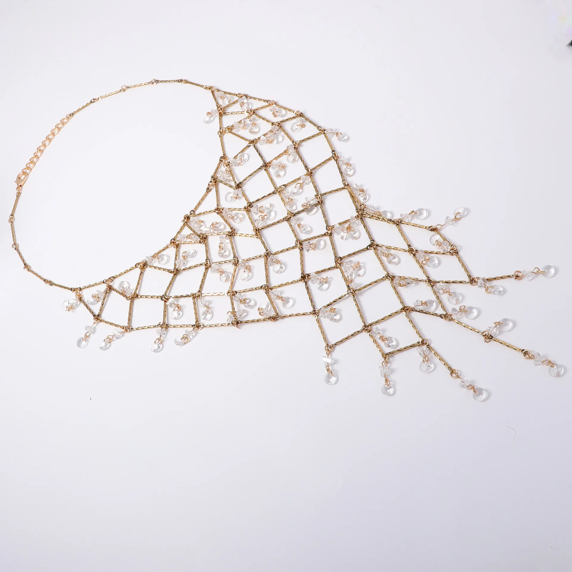 Vintage Style Gold Grid Braid Necklace with Woven Chain in Zinc Alloy