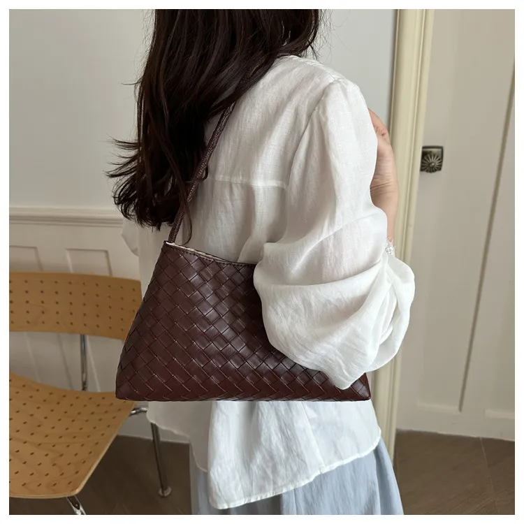 Square Women Shoulder Bag with Braid Design, Single Shoulder Strap, Perfect for Summer