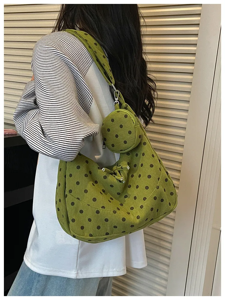 Square Women Underarm Bag with Sewing Thread Detail, Single Shoulder Strap, for Spring and Summer