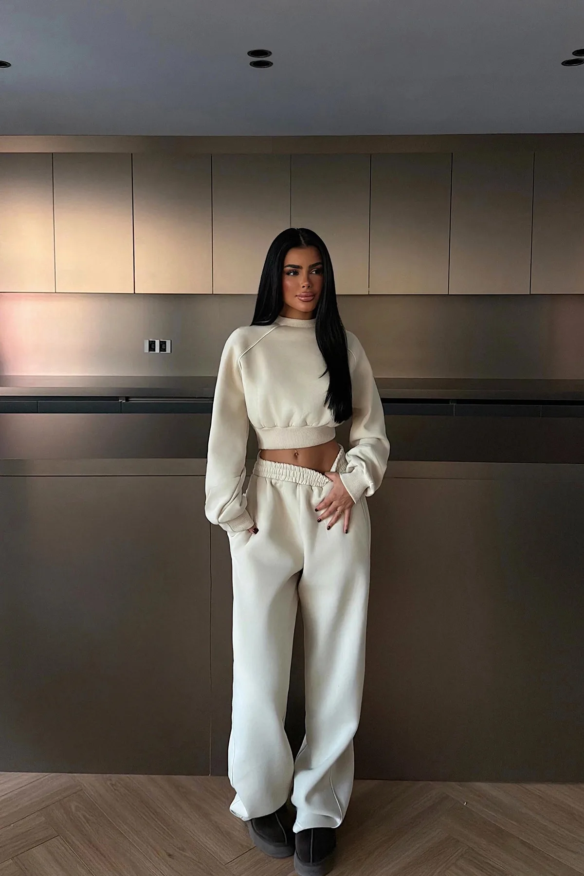 Casual Sweatshirt & Hoodie Co-ord Set with Patchwork, Polyester Sweatpants Featuring Lines Pattern in 2 Pieces Set with Round Neck