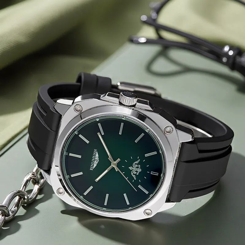 Men's Quartz Watch with Silica Gel Strap and Pin Buckle Featuring Quartz Glass Mirror
