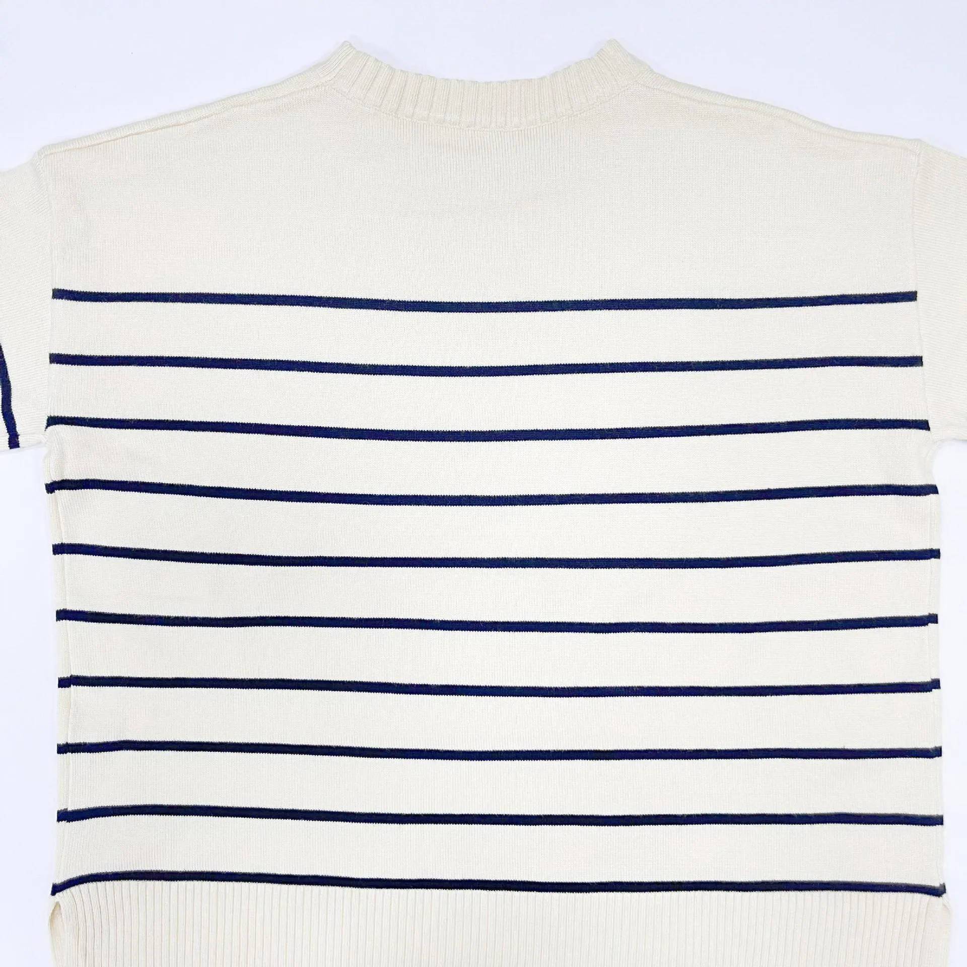 Women's Loose Casual Long Sleeve Pullover Sweater with Contrast Binding Stripes and Plaid