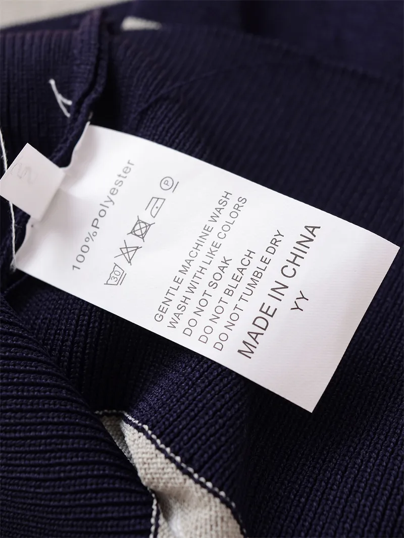 British Style Stripe Pullover Knitwear for Women in Polyester Fabric Featuring Patchwork Design with Round Neck