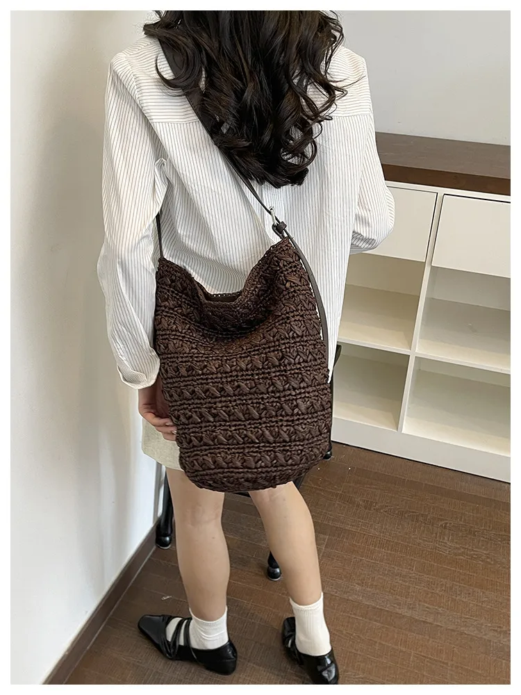Women’s Square Straw Bag with Braid Design, Single Shoulder Strap, Perfect for Summer