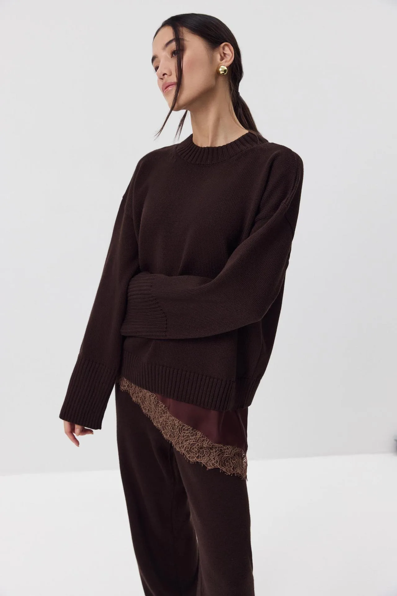Solid Color Casual Long Sleeve Sweater in Cotton with Knitted Craft and Pullover Design
