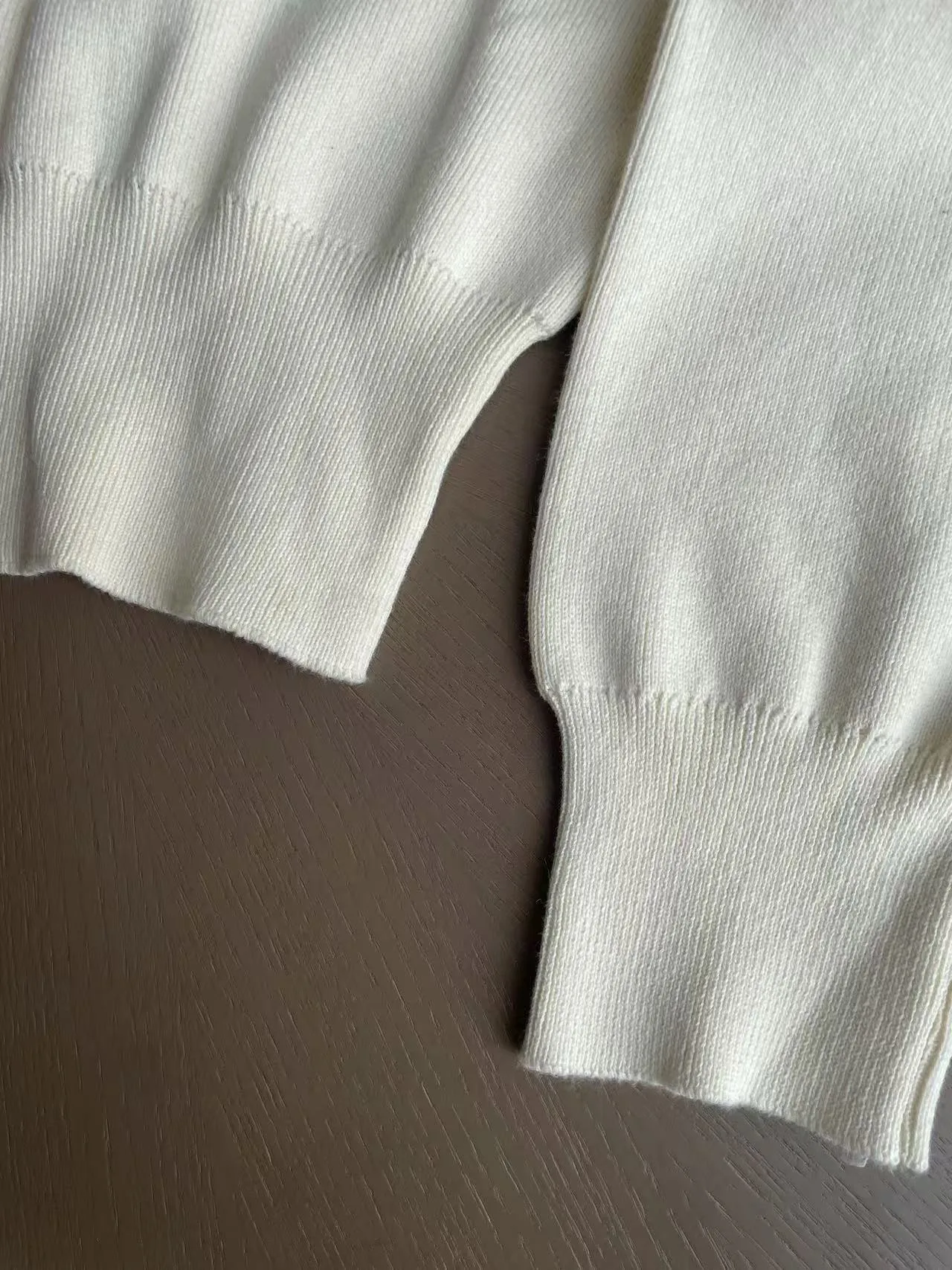 Casual Long Sleeve Polyester Knit Top for Women Featuring Zipper Closure