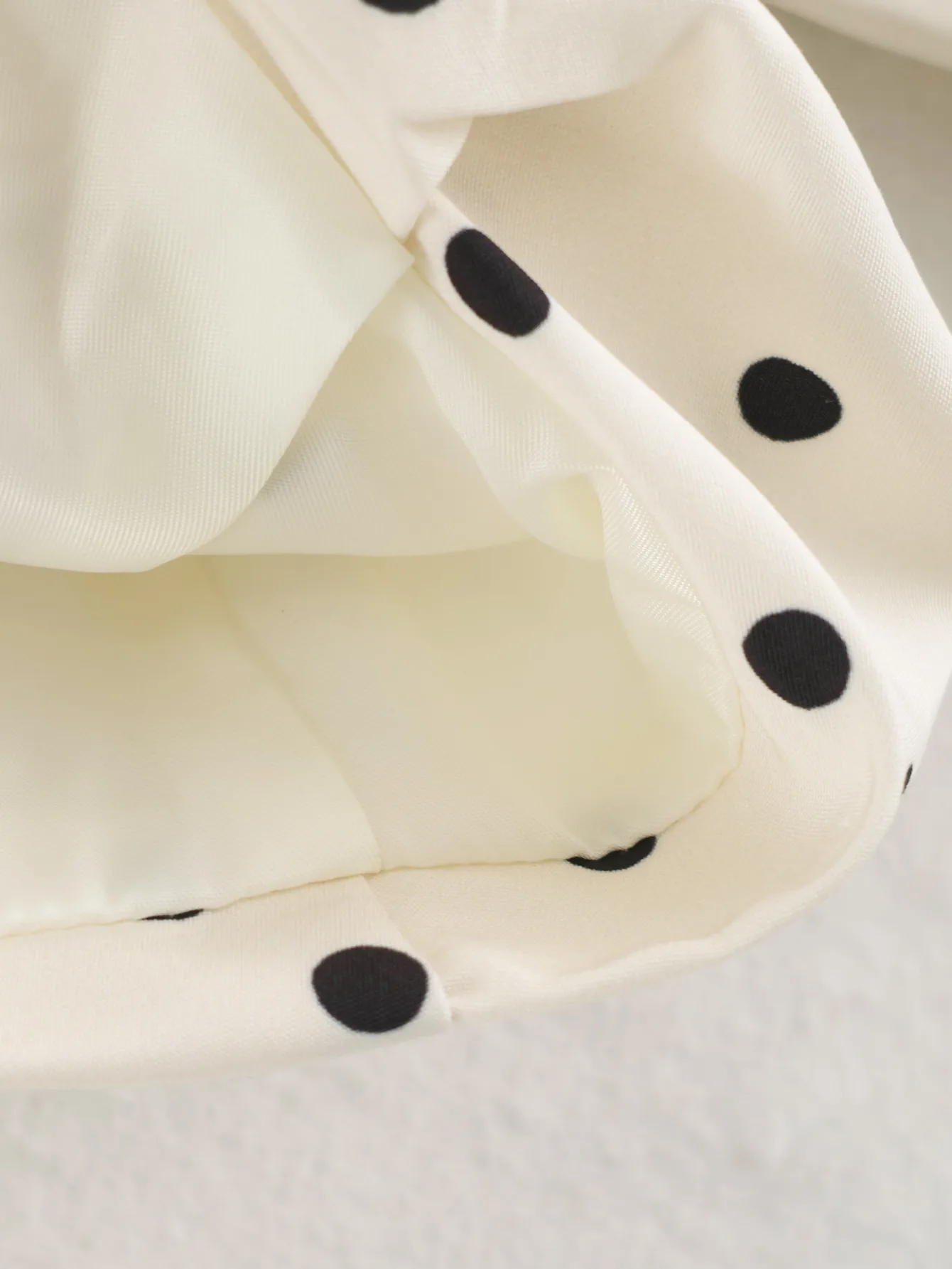 Streetwear Polka Dots Casual Jacket for Women with Zipper Placket in Polyester Fabric Featuring Lapel Collar
