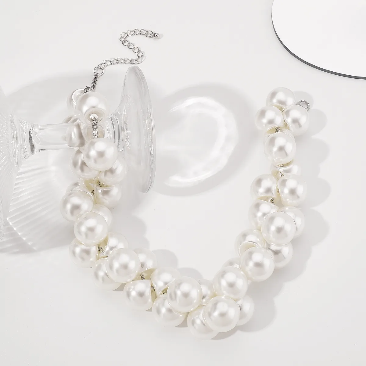 Exaggerated Geometric Necklace for Women Featuring Imitation Pearl, Perfect for Wedding, 1 Piece