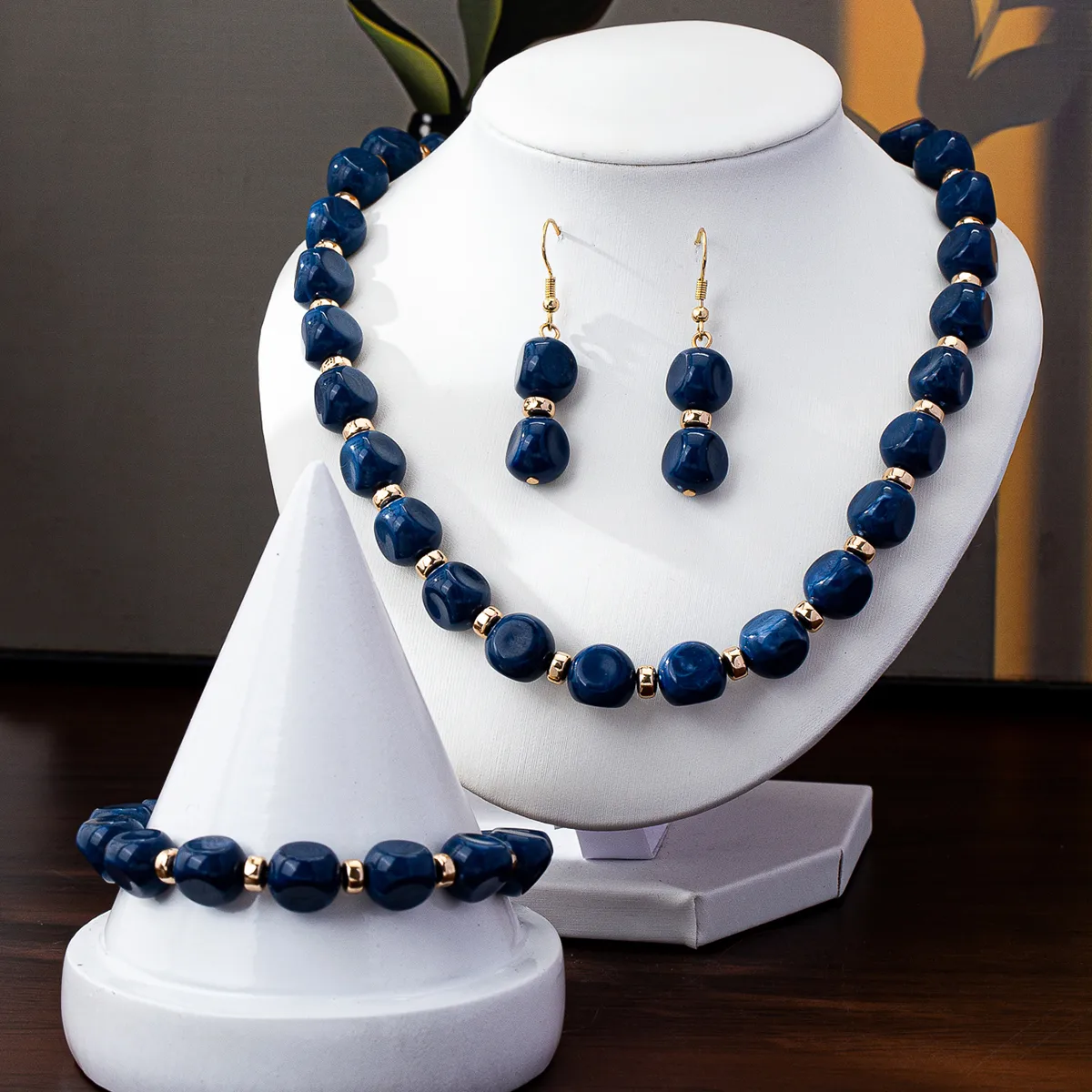 Nordic Style Beaded Necklace for Women Electroplated KC Gold Geometric Pattern