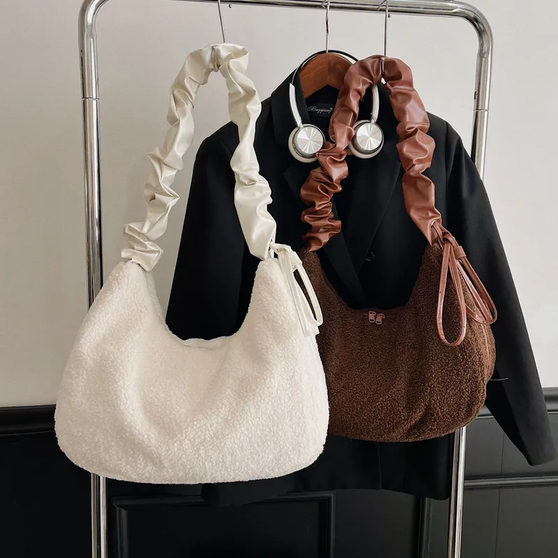 Women’s Underarm Bag in Cloud Shape Featuring Wool Material and Single Shoulder Strap