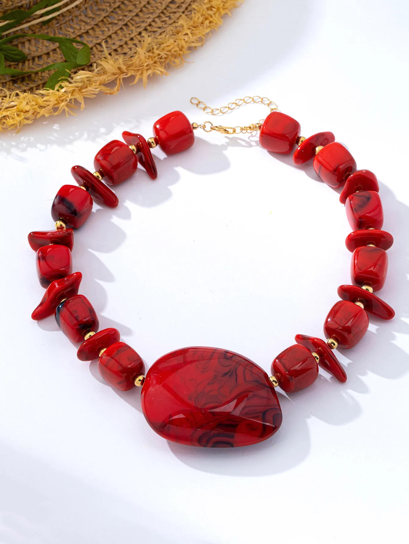 Bohemian Irregular Red Acrylic Beaded Chain Necklace for Women Featuring Unique Beading Craft