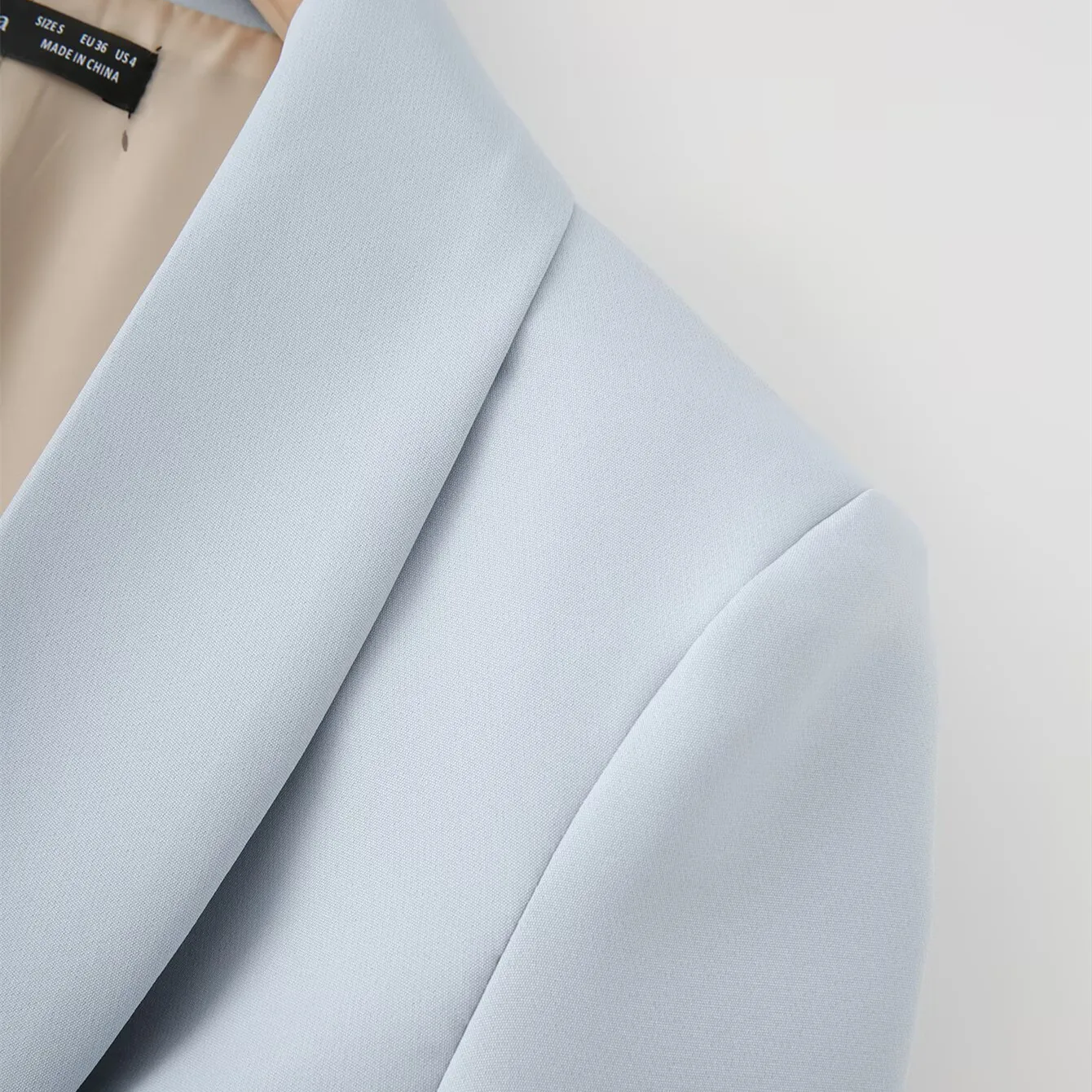 Elegant Long Sleeve Polyester Blazer with Patchwork Craftsmanship
