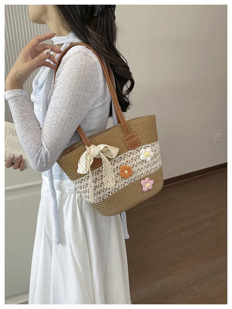 Women’s Square Straw Bag with Braid Design, Single Shoulder Strap, Perfect for Summer