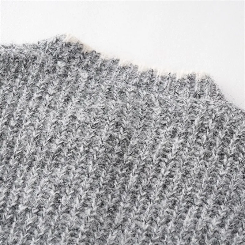 French Style Color Block Long Sleeve Knit Sweater for Women in Polyester with Round Neck and Placket