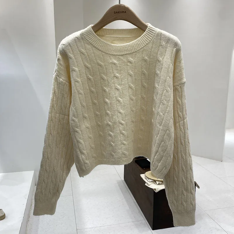 Retro Long Sleeve Solid Color Pullover Sweater for Women Featuring Round Neck in Knitted Fabric