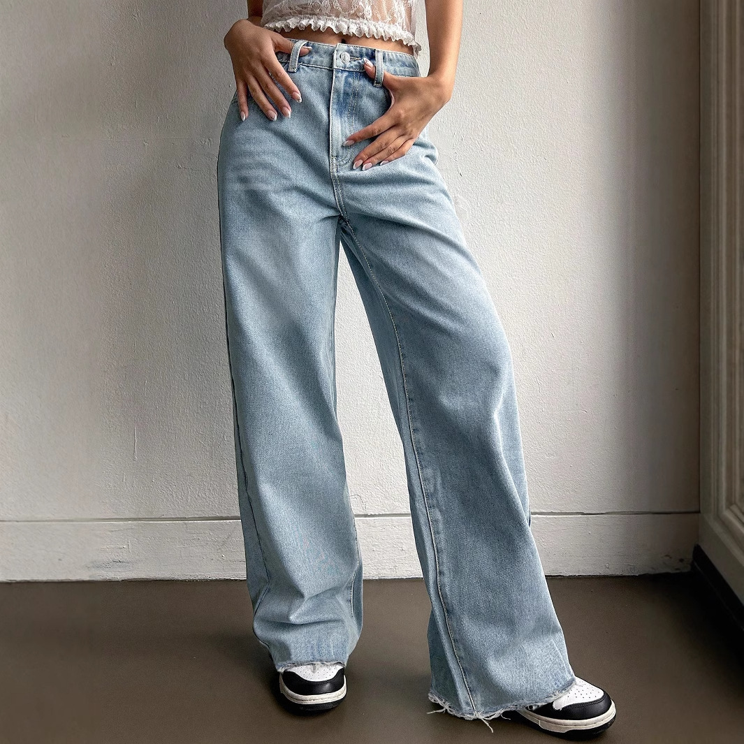 Casava Jeans With Embroidered Butterfly Knot