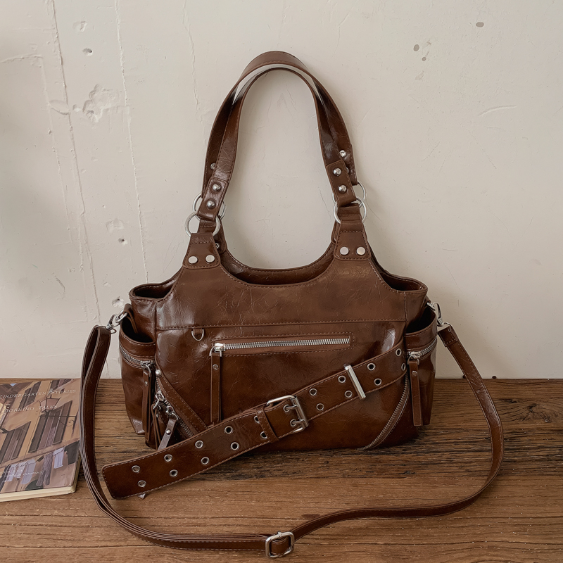 Large Capacity Rivet Motorcycle Bag