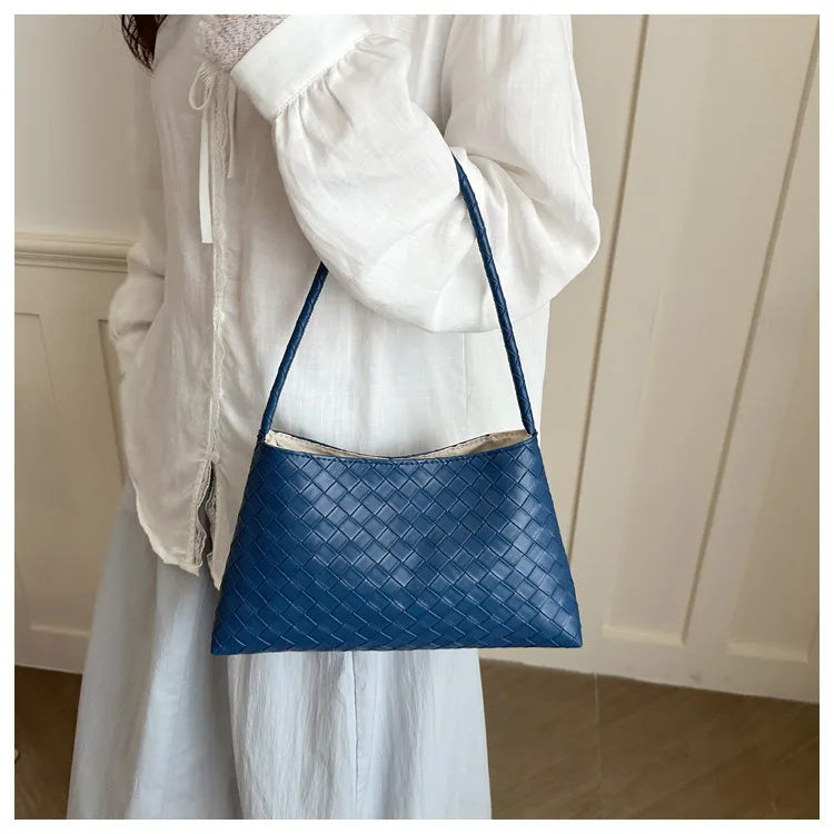 Square Women Shoulder Bag with Braid Design, Single Shoulder Strap, Perfect for Summer