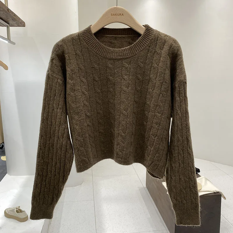 Retro Long Sleeve Solid Color Pullover Sweater for Women Featuring Round Neck in Knitted Fabric