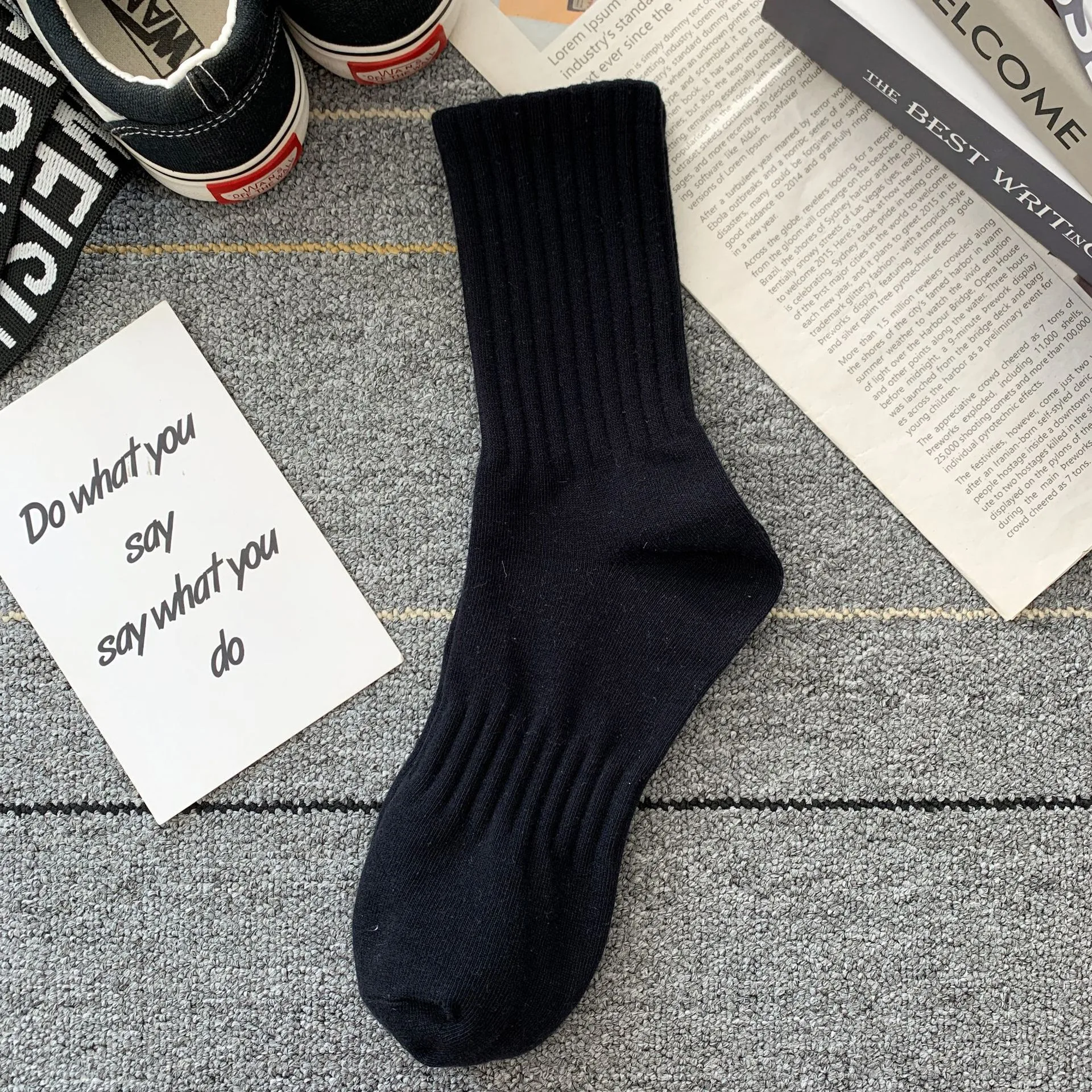 Zhuji socks men's winter men's stockings black and white autumn and winter stockings deodorant sweat-absorbent breathable sports fashionable socks