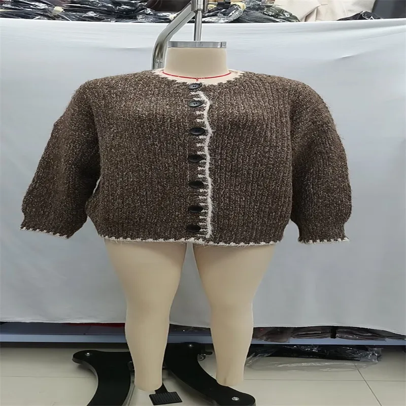 French Style Color Block Long Sleeve Knit Sweater for Women in Polyester with Round Neck and Placket