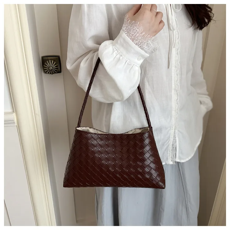 Square Women Shoulder Bag with Braid Design, Single Shoulder Strap, Perfect for Summer