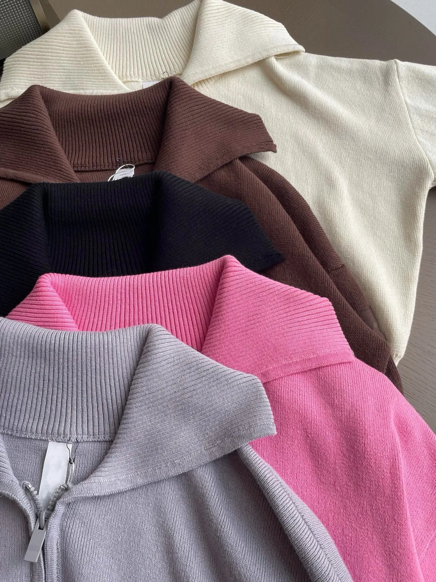 Casual Long Sleeve Polyester Knit Top for Women Featuring Zipper Closure