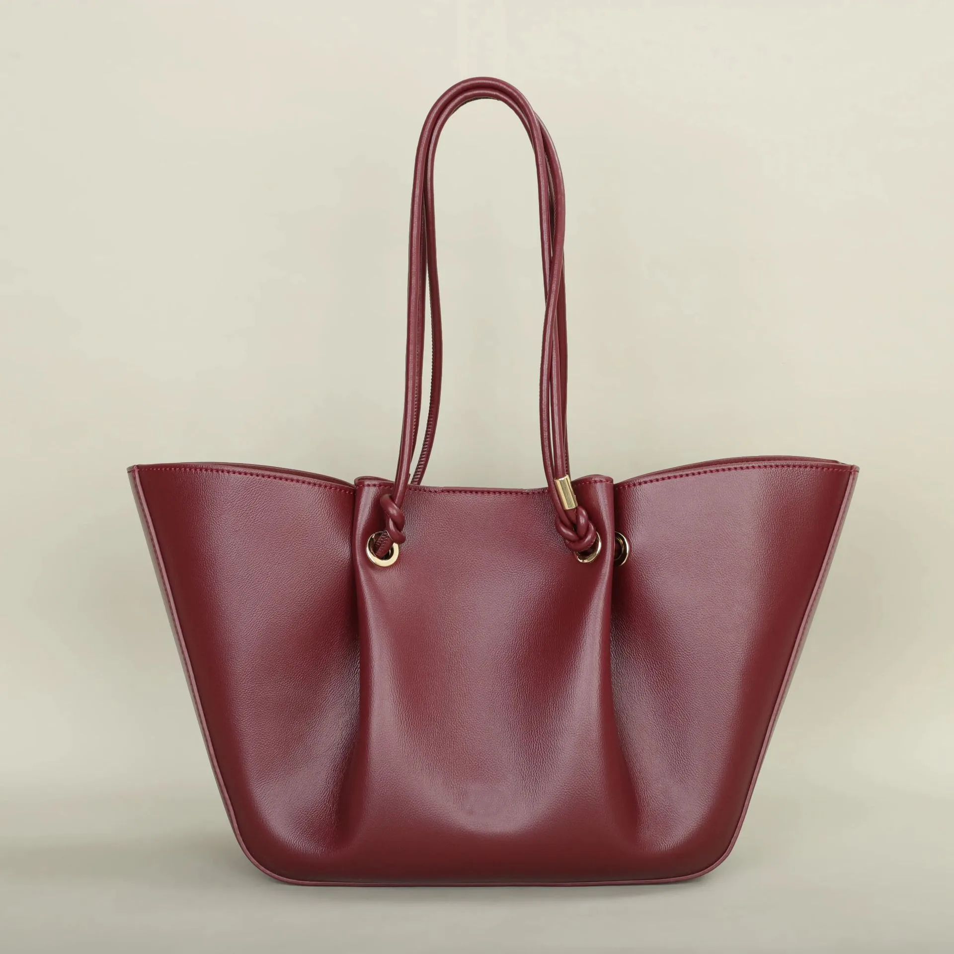 Genuine Leather Women’s Square Tote Bag with Sewing Thread Detail and Top Handle, Featuring Elegant Folds Design